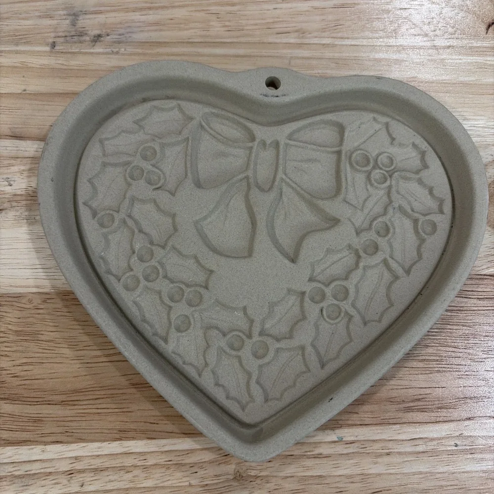 Pampered Chef Cookie Mold Winter Wreath Tan Heart‎ Seasons of the Heart 2003 OS